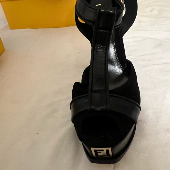 Fendi Women’s High Heels Black/Gold Metal Original Box & Packing - Picture 12 of 12